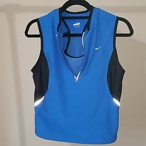 Nike Dri-FIT built-in shelf bra. Size L 12 - 14 1